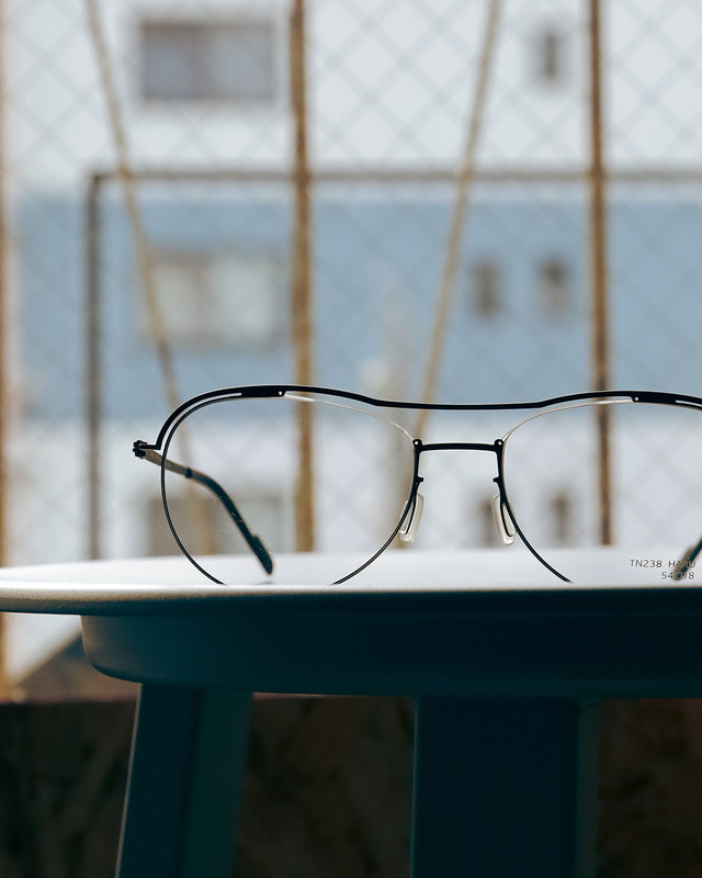 TITANIKA-238-black-1350-b