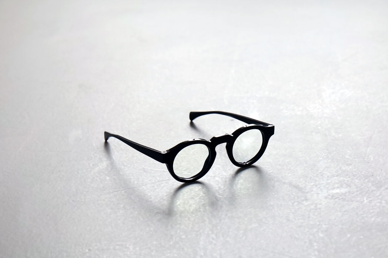 Jacques Durand PAQUES L 106 002 マットブラック 色で遊ぶ、形で語る、マットで締める。」 【Jacques Durand