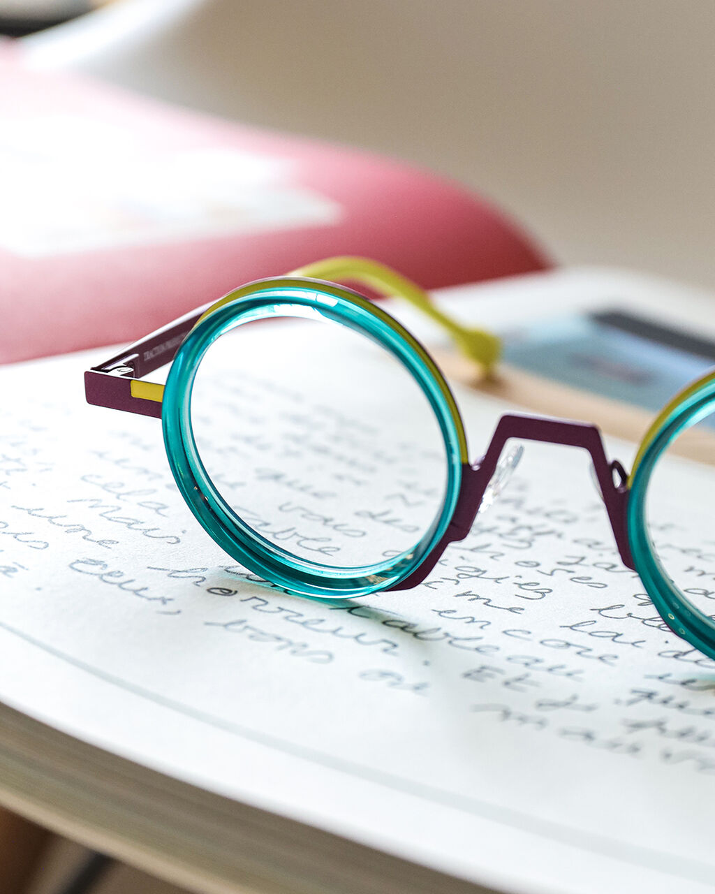 無難な毎日に、ささやかな逆襲を。」 ― フランス発 TRACTION