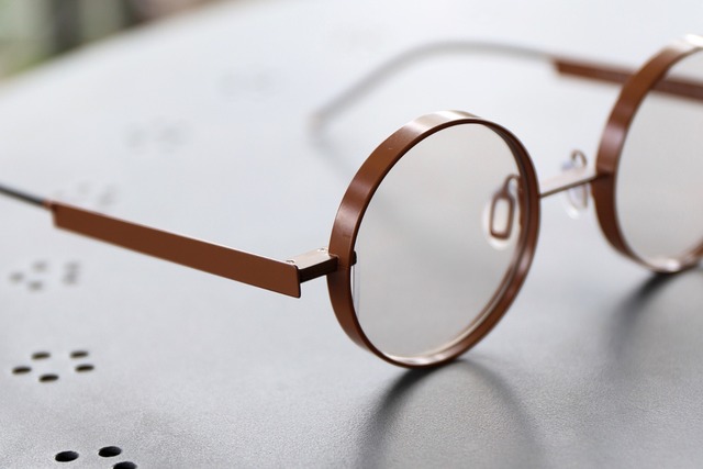 TWOFACE-ROUND-BROWN-a (1)