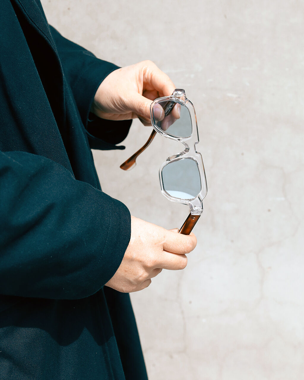 どんな自分も楽しんでこそ、人生は面白い。サングラスで“次の自分”を