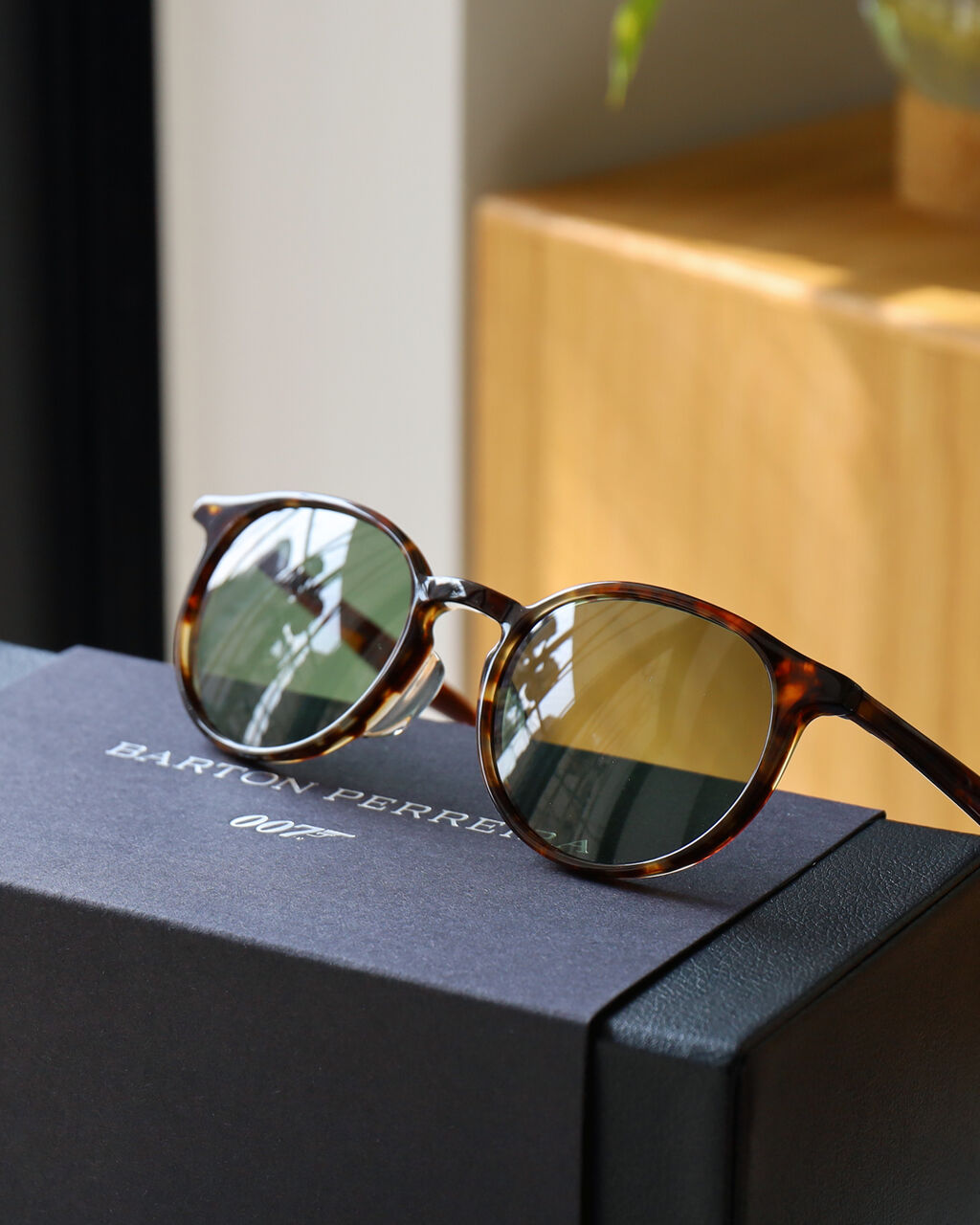 バートンペレイラ　NORTON サングラス James Bond 007 Norton Glasses - Luxury Sunglasses