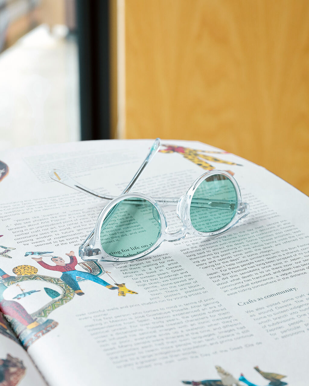 WAITING FOR THE SUN 代表作、「AUGUSTE」で楽しむサングラス