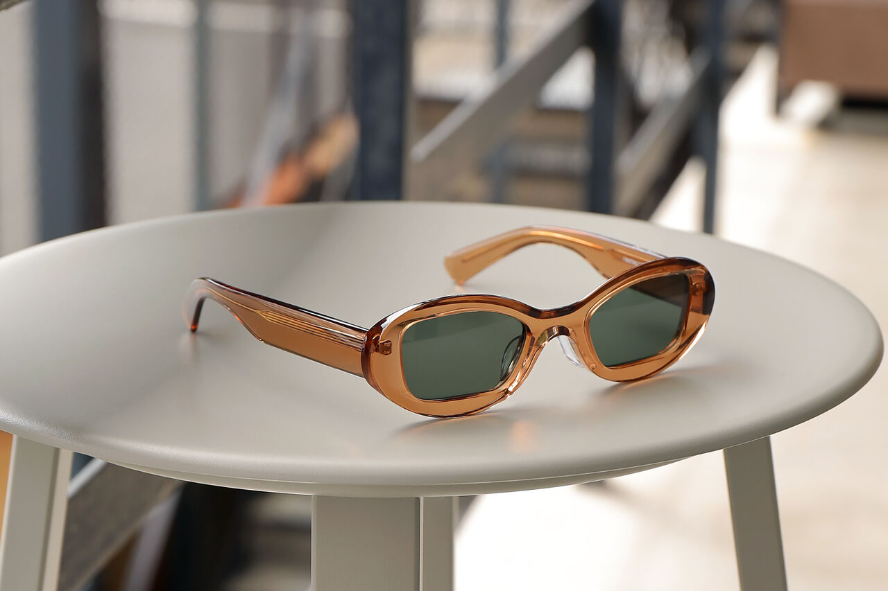 WAITING FOR THE SUN 魅力的な飴色クリアブラウン 多彩なレンズカラー