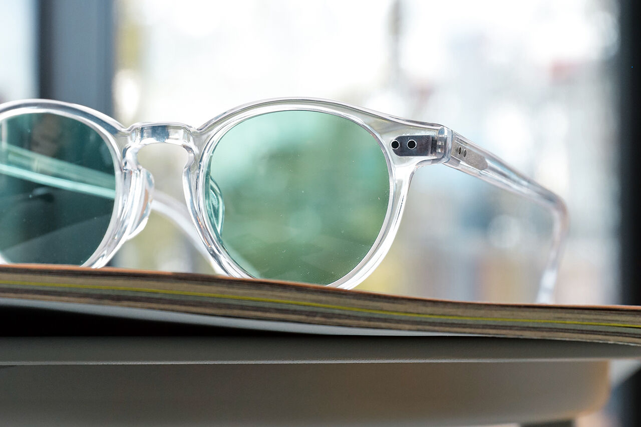 WAITING FOR THE SUN 代表作、「AUGUSTE」で楽しむサングラスライフ