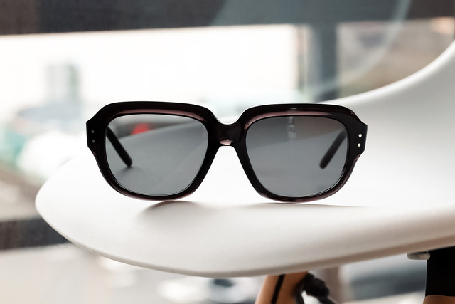 8000：OTTO MILA-NAT-black-e