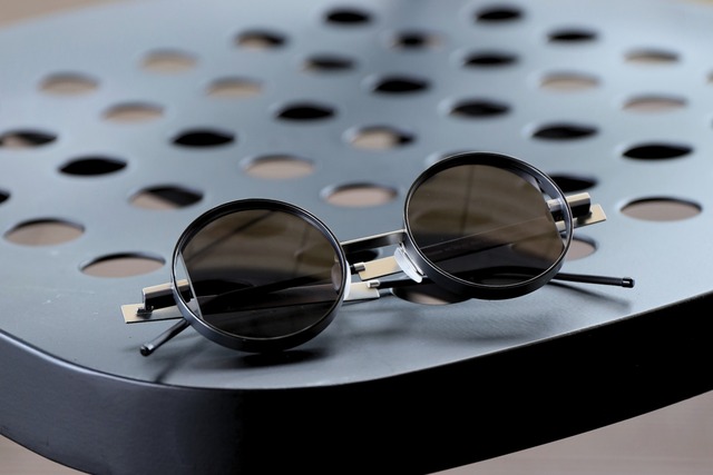 TWOFACE-ROUND-silver-BK-a (1)