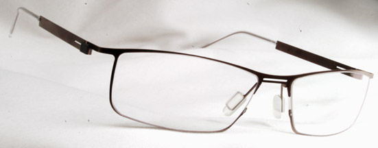 markus t」の繊細なチタンフレーム充実！ : 