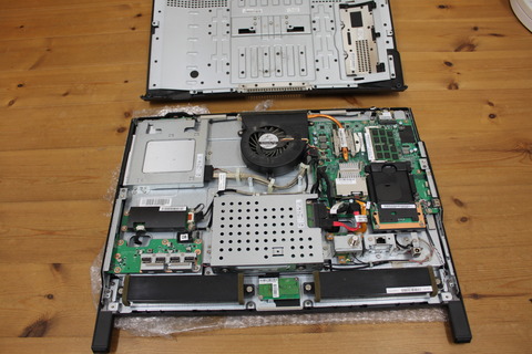 VN770/C カバーを外す