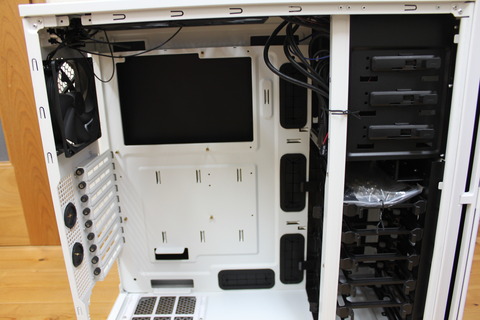 PCケース P280 White Windowの中