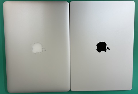 MacBook Pro 14インチ と　2015年13インチ 比較