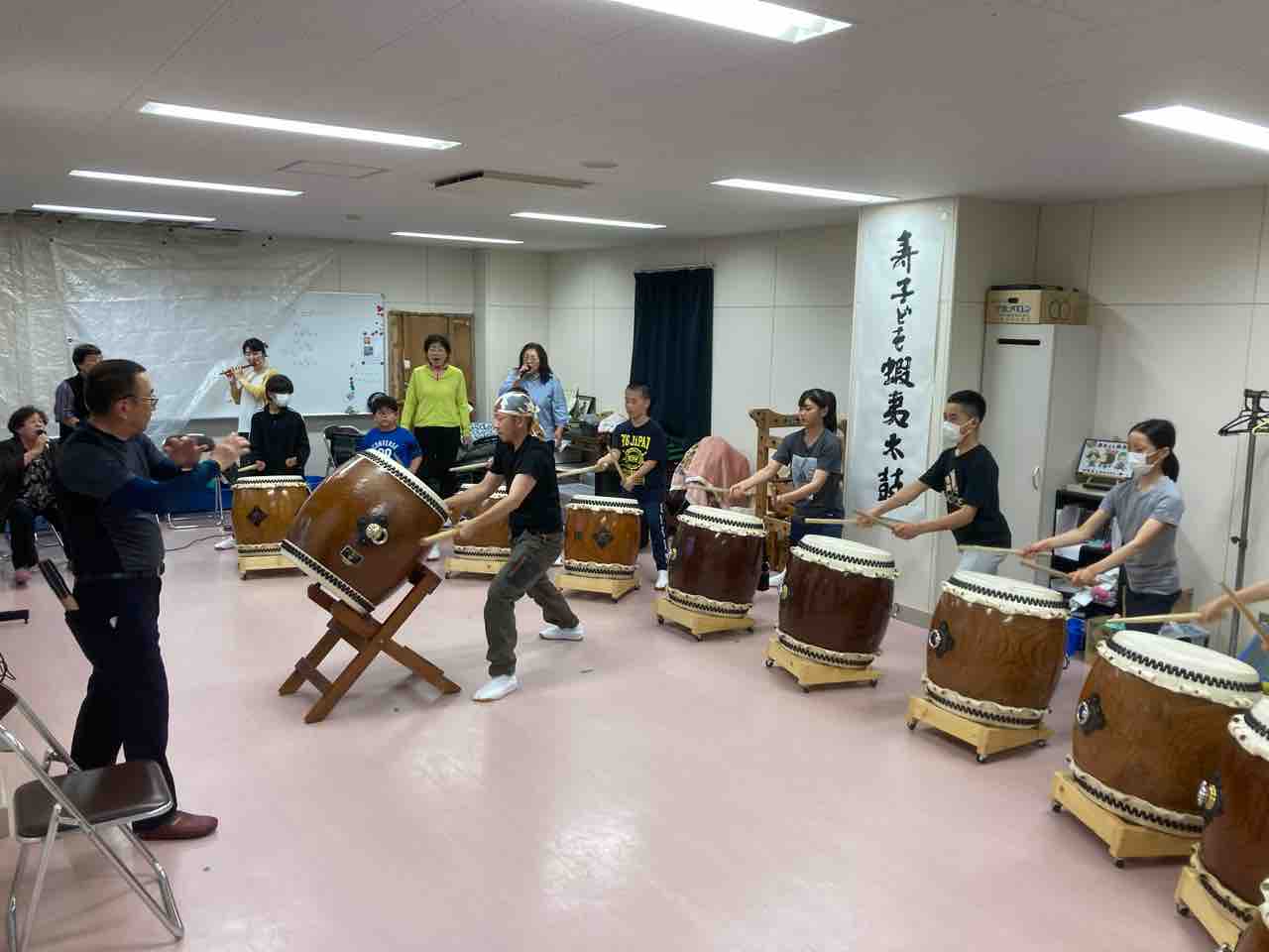 【ファッション通販】の商品をすべて 太鼓 （和楽器ガイド｜和楽器の製造、販売 うま 盆踊り 和太鼓 和楽器