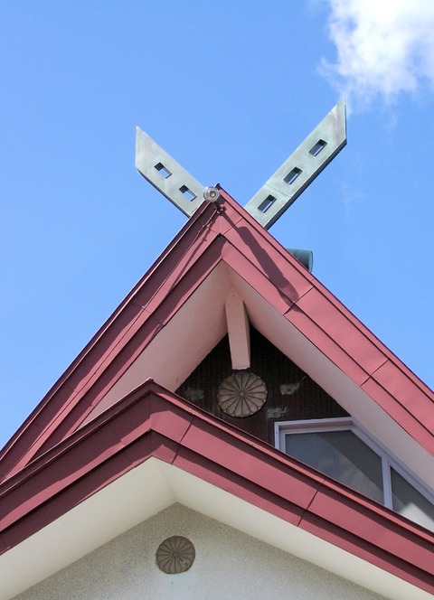 上手稲神社本殿アップ