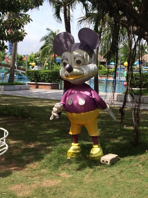 バンコク社員旅行記 ドリームワールドに行ってきました バンコクの遊園地体験 ハノイの日本人宿 イージーステイハノイのblog バンコク社員旅行記 ドリームワールドに行ってきました バンコクの遊園地体験 ハノイの日本人宿 イージーステイハノイのblog