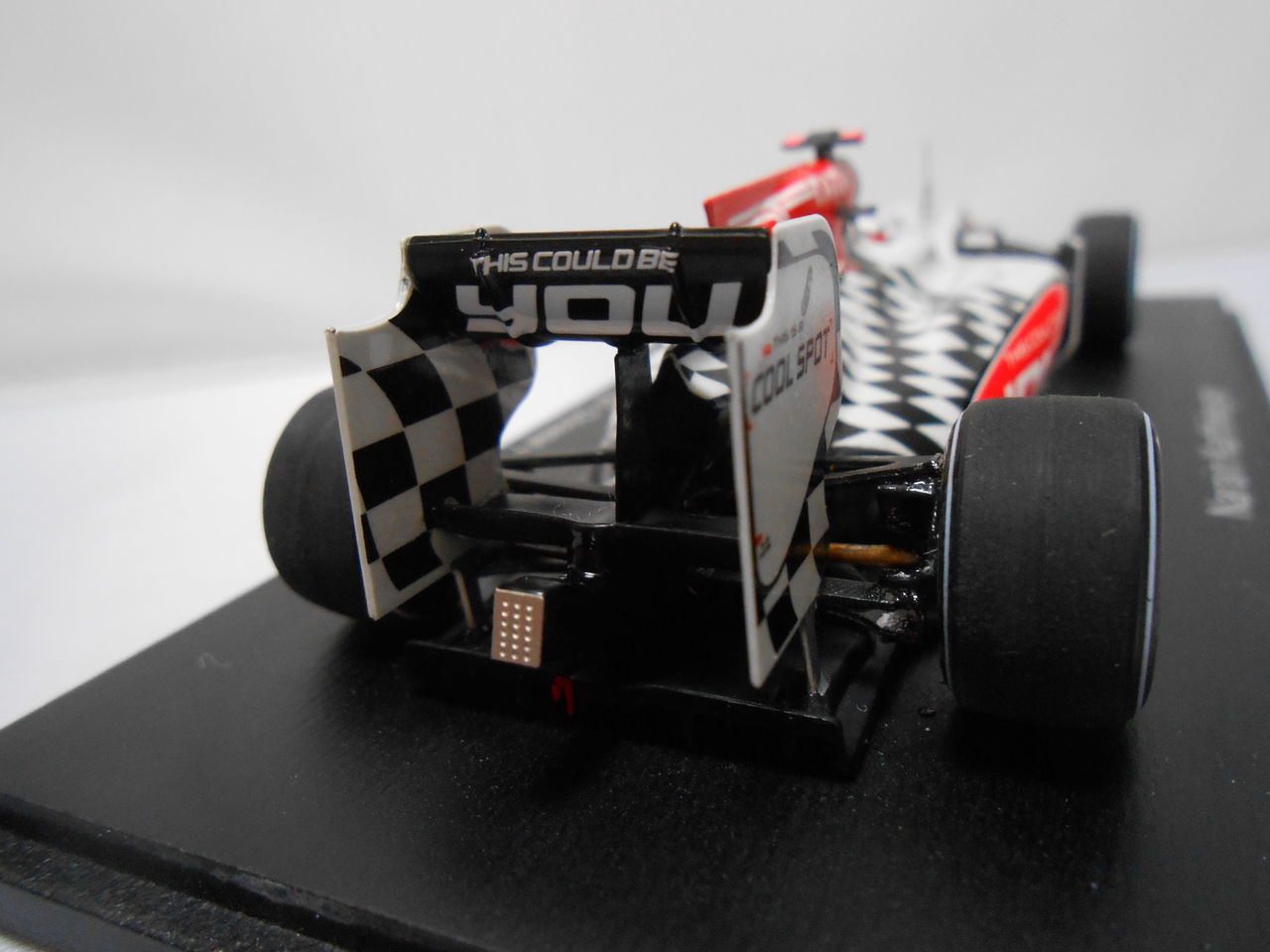 2011 1/43 HRT F111 中国GP ナレイン・カーティケヤン : 大人のF1