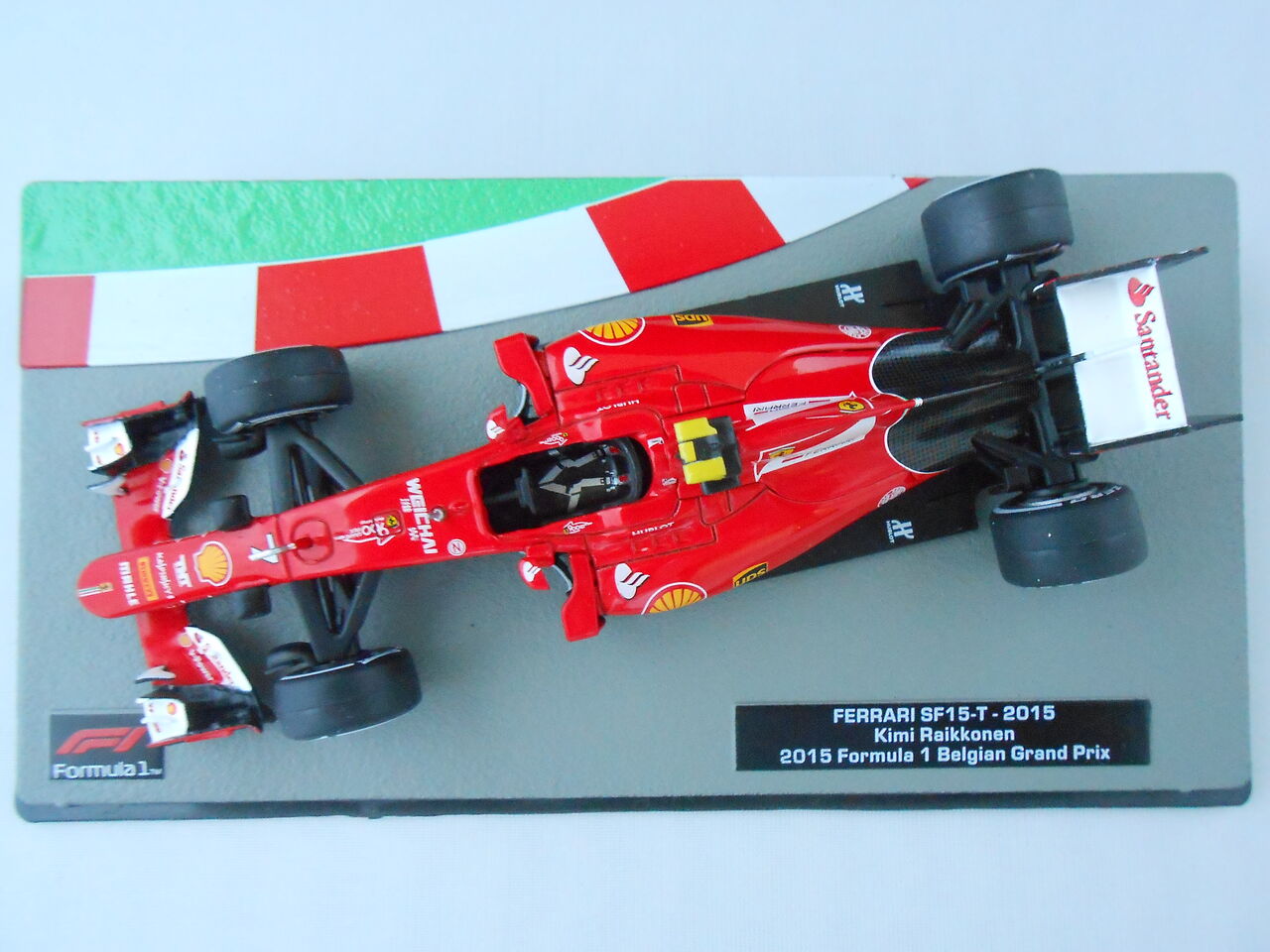 1/43 ルックスマート フェラーリSF15 T キミライコネン2015