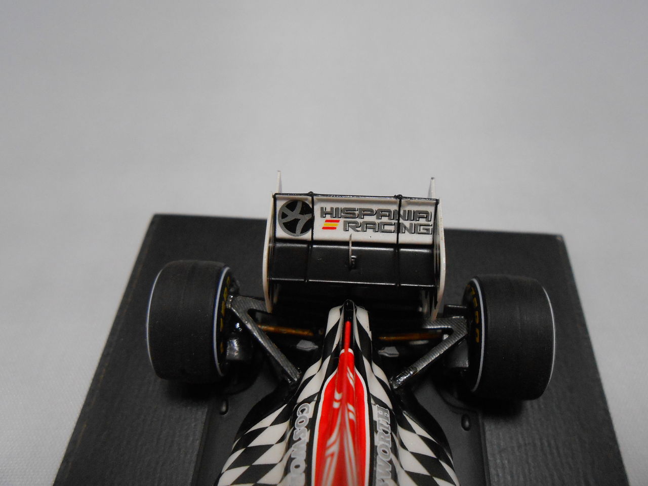 2011 1/43 HRT F111 中国GP ナレイン・カーティケヤン : 大人のF1