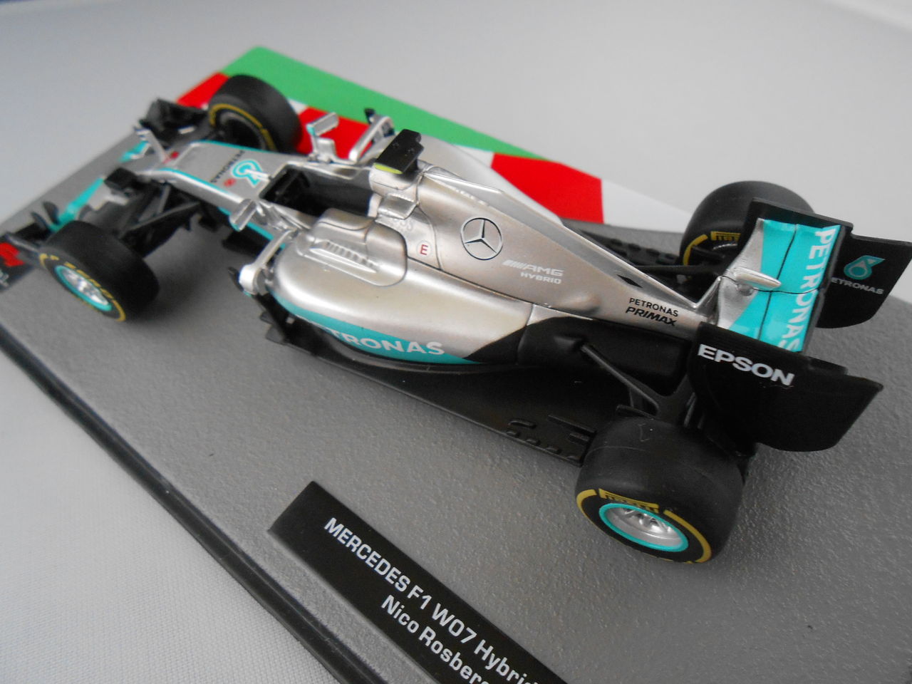 デアゴF1 第065号 メルセデスW07 N.ロズベルグ | F1ミニカーあれこれ