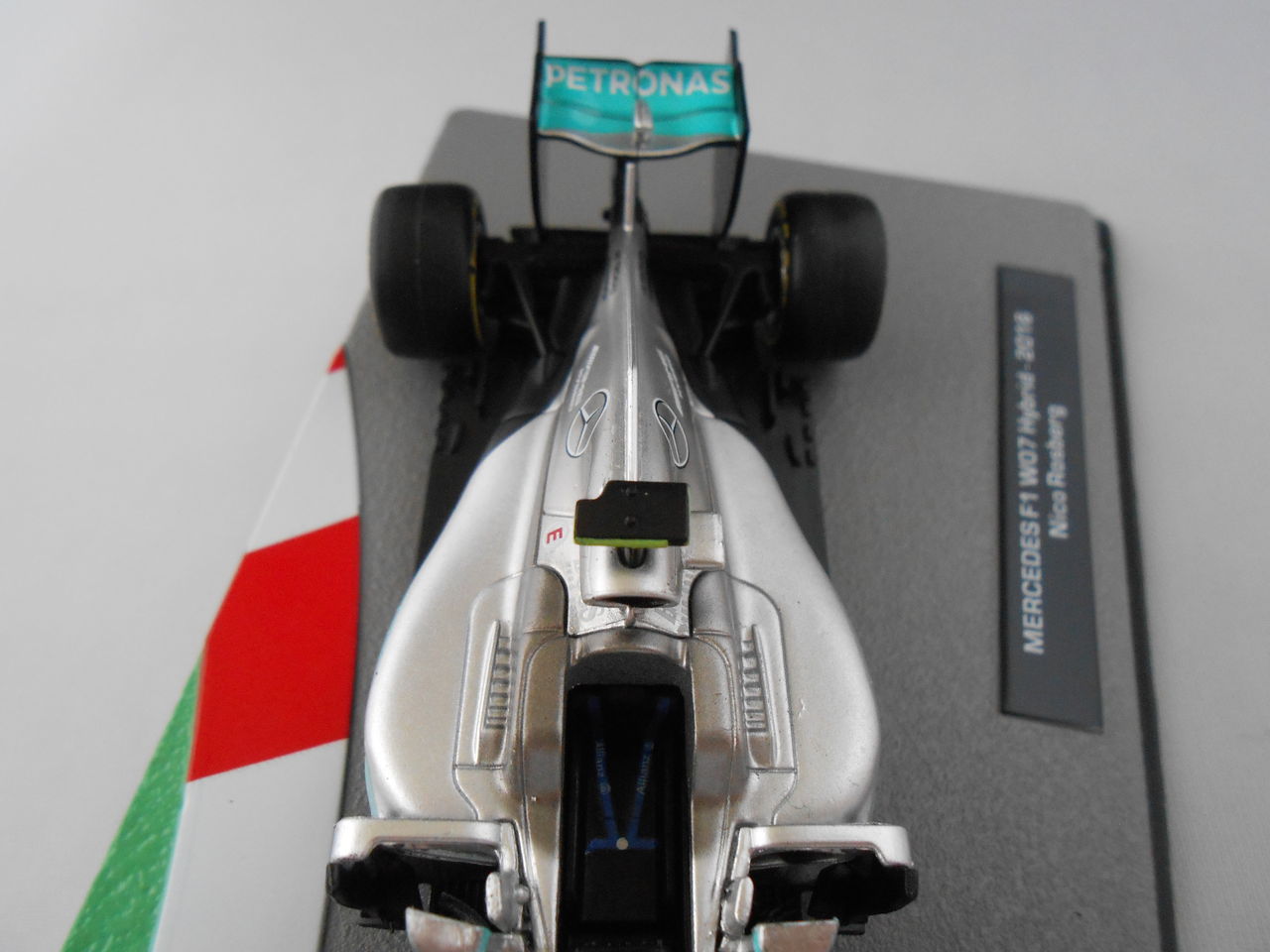 ミニチャンプス 110161006 1/18 メルセデス AMG ペトロナス F1