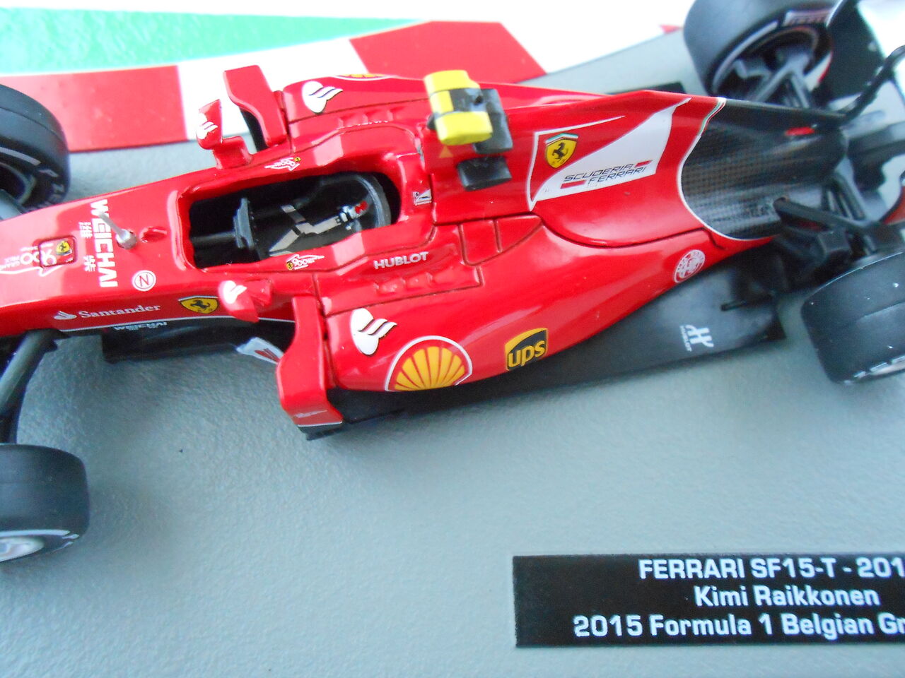 1/43 ルックスマート フェラーリSF15 T キミライコネン2015