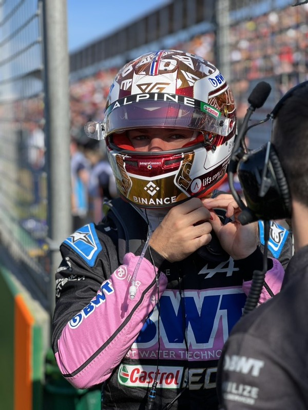 ピエール・ガスリー 2023年F1ヘルメット（BELL製ヘルメット）
