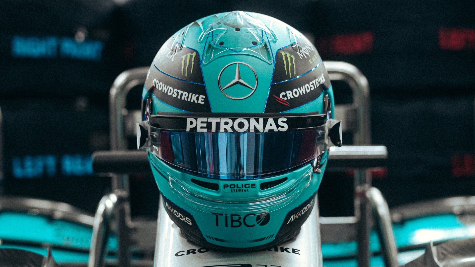 ジョージ・ラッセル、シンガポール仕様のヘルメット : F1通信jp ジョージ・ラッセル、シンガポール仕様のヘルメット : F1通信jp