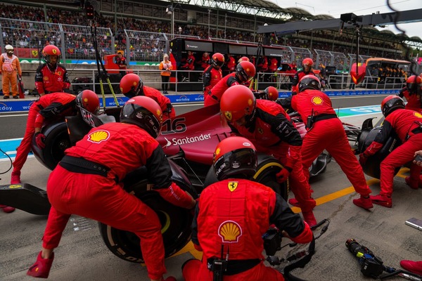 ルクレールのタイヤ交換:2022年F1ハンガリーGP