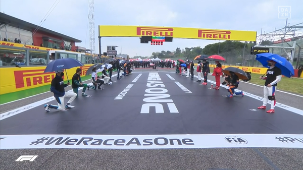F1の統一イニシアチブ #WeRaceAsOne と人種差別へのメッセージ