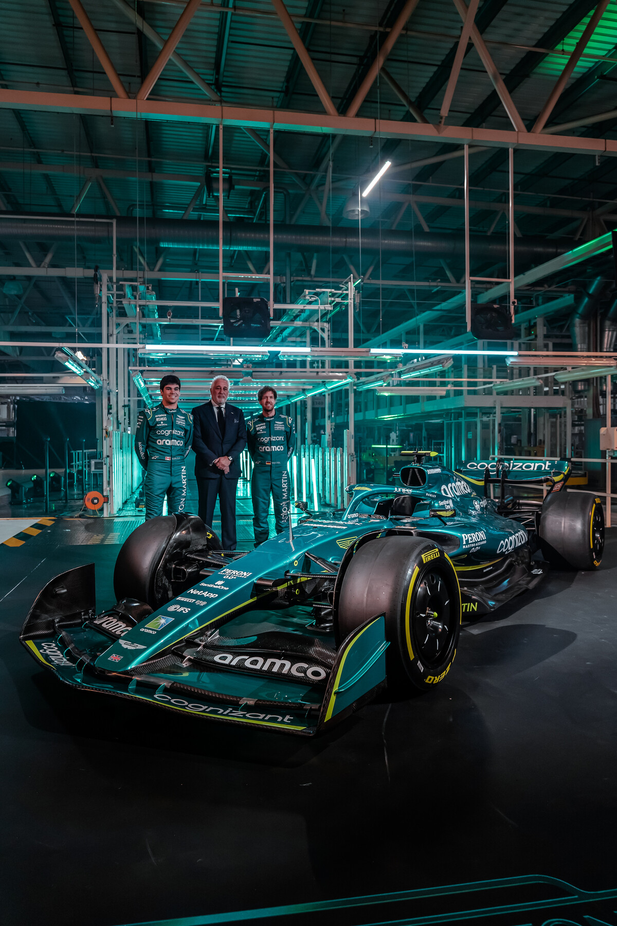 アストン マーティン AMR22 セバスチャン・ベッテル 日本GP 2022 返品交換対象外品] ミニチャンプス 1/43 アストンマーチン AMR22