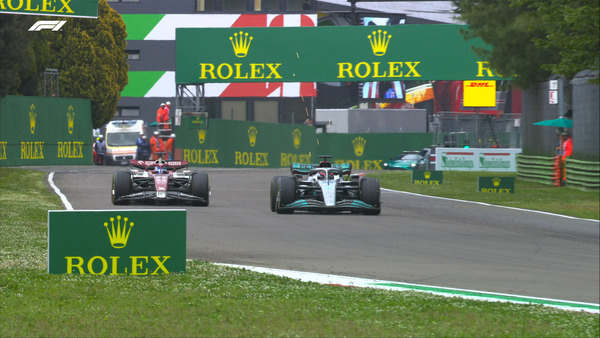 60周目 - 4位ラッセルと5位ボタスのバトルが何周も続いている:2022年F1エミリア・ロマーニャGP