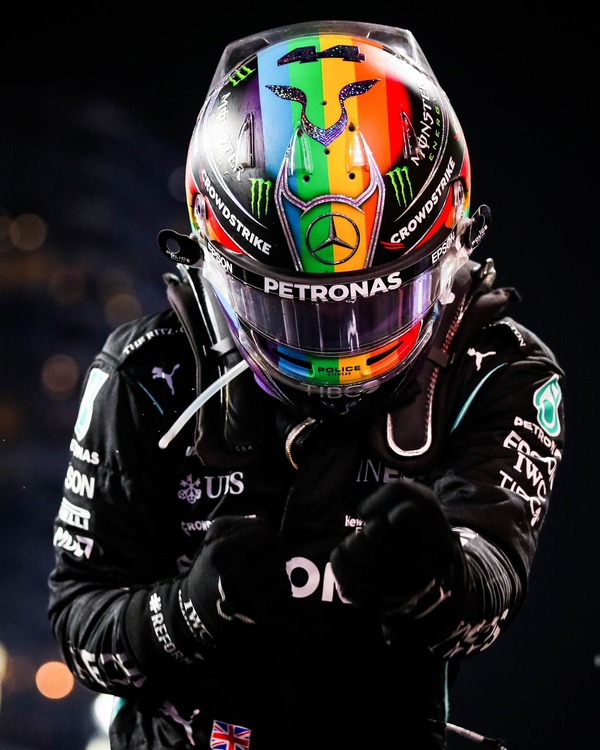 ルイス・ハミルトン 2023年F1ヘルメット（BELL製ヘルメット）