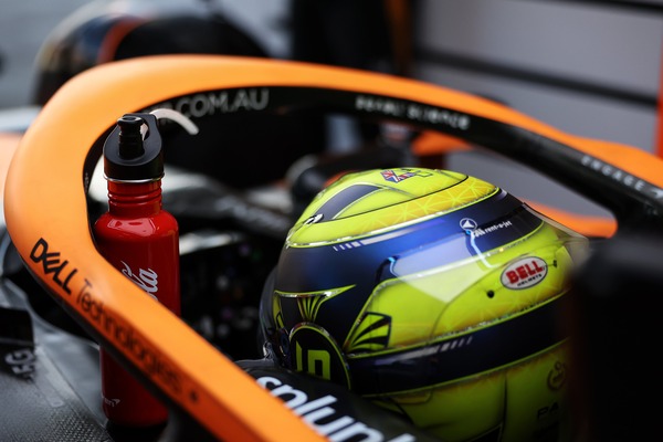 ランド・ノリス 2022年F1ヘルメット