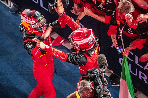 シャルル・ルクレール 2022年F1ヘルメット
