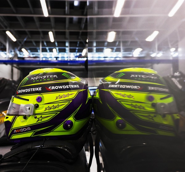 ルイス・ハミルトン 2022年F1ヘルメット