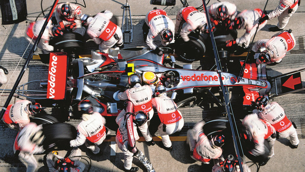 2007年、ルイス・ハミルトンのピットイン、F1ルーキー・シーズンの2戦目(マレーシアGP)