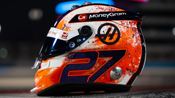 ニコ・ヒュルケンベルグの2023年F1ヘルメット（シューベルト製ヘルメット）