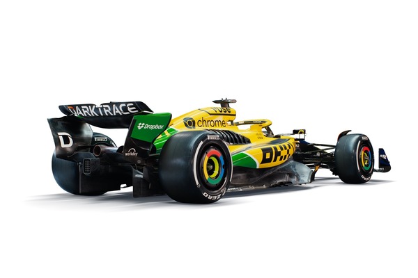 モナコのマクラーレンMCL38はアイルトン・セナにインスパイアーされたカラーリング