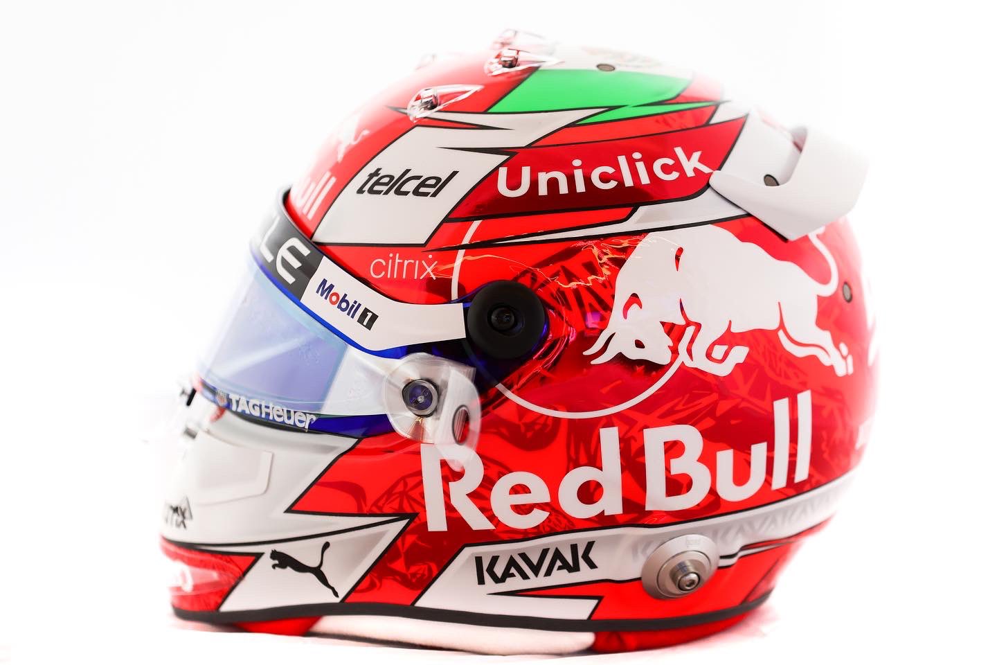 セルジオ・ペレス、オーストリア仕様のヘルメット : F1通信jp セルジオ・ペレス、オーストリア仕様のヘルメット : F1通信jp