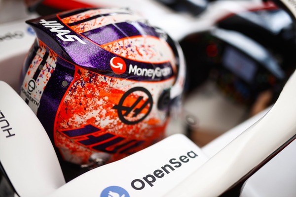 ニコ・ヒュルケンベルグの2023年F1ヘルメット（シューベルト製ヘルメット）