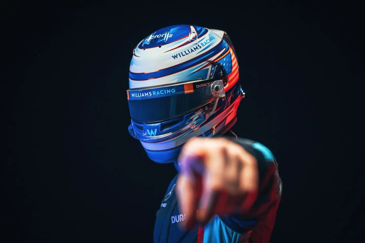 ローガン・サージェント 2023年F1ヘルメット写真 : F1通信jp ローガン・サージェント 2023年F1ヘルメット写真 : F1通信jp