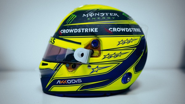 ルイス・ハミルトン 2022年F1ヘルメット