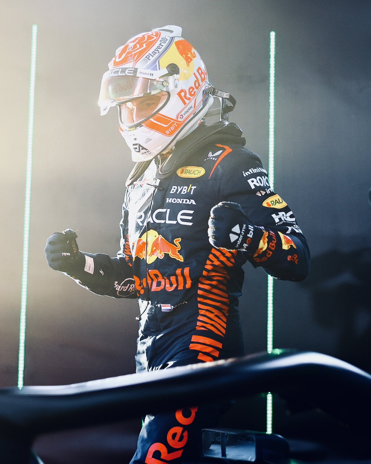 マックス・フェルスタッペン 2023年F1ヘルメット写真 : F1通信jp