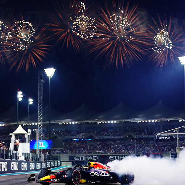 マックス・フェルスタッペンのドーナツターン:2022年F1アブダビGP
