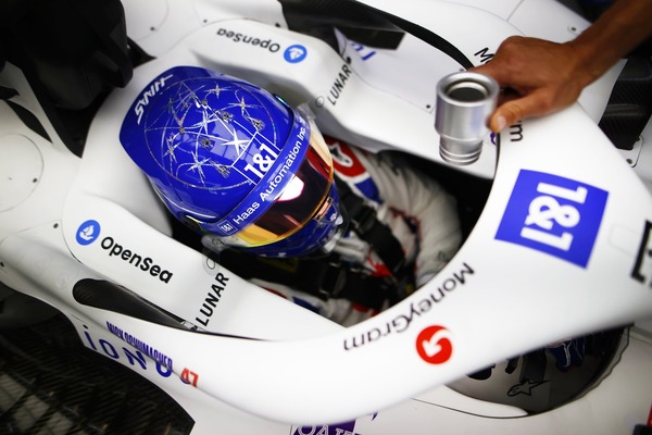 ミック・シューマッハ(ハース)2022年F1サンパウロGP用のヘルメットデザイン