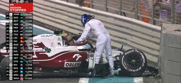 ライコネン、クラッシュ 2021年F1GP 105