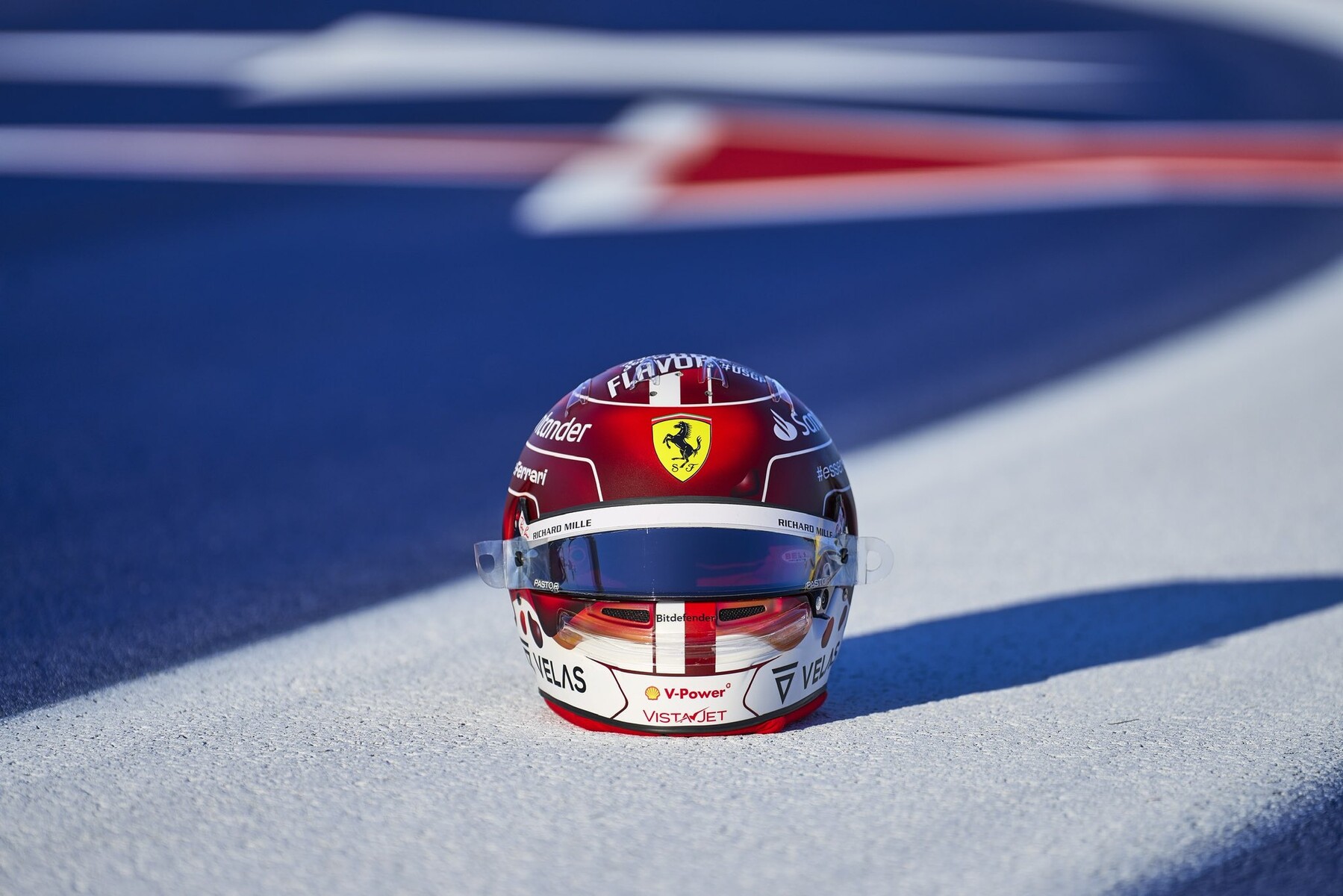 シャルル・ルクレール、アメリカ仕様のヘルメット : F1通信jp シャルル・ルクレール、アメリカ仕様のヘルメット : F1通信jp