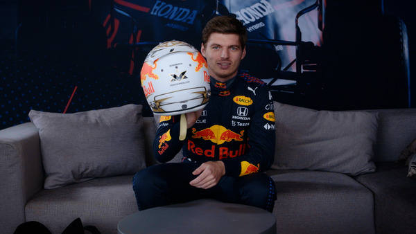 マックス・フェルスタッペン:2022年F1ヘルメット写真