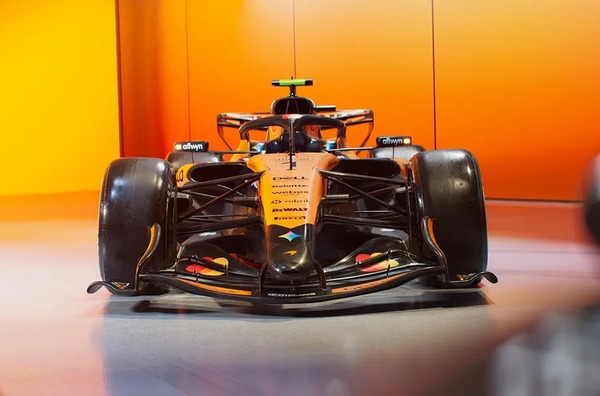 マクラーレンMCL40