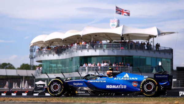 【直筆サイン多数】2010年 F1 イギリスGP 公式プログラム 直筆サイン多数】2010年 F1 イギリスGP 公式プログラム F1