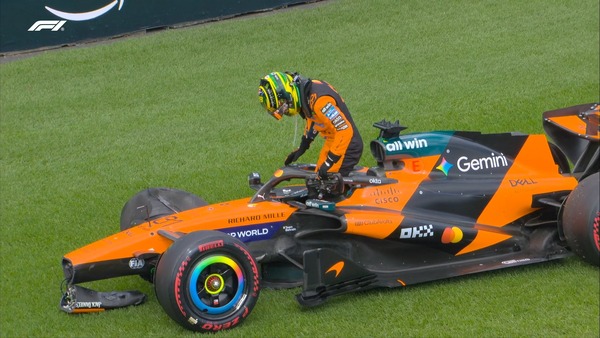ピアストリ、レース前にクラッシュ：2026年F1オーストラリアGP